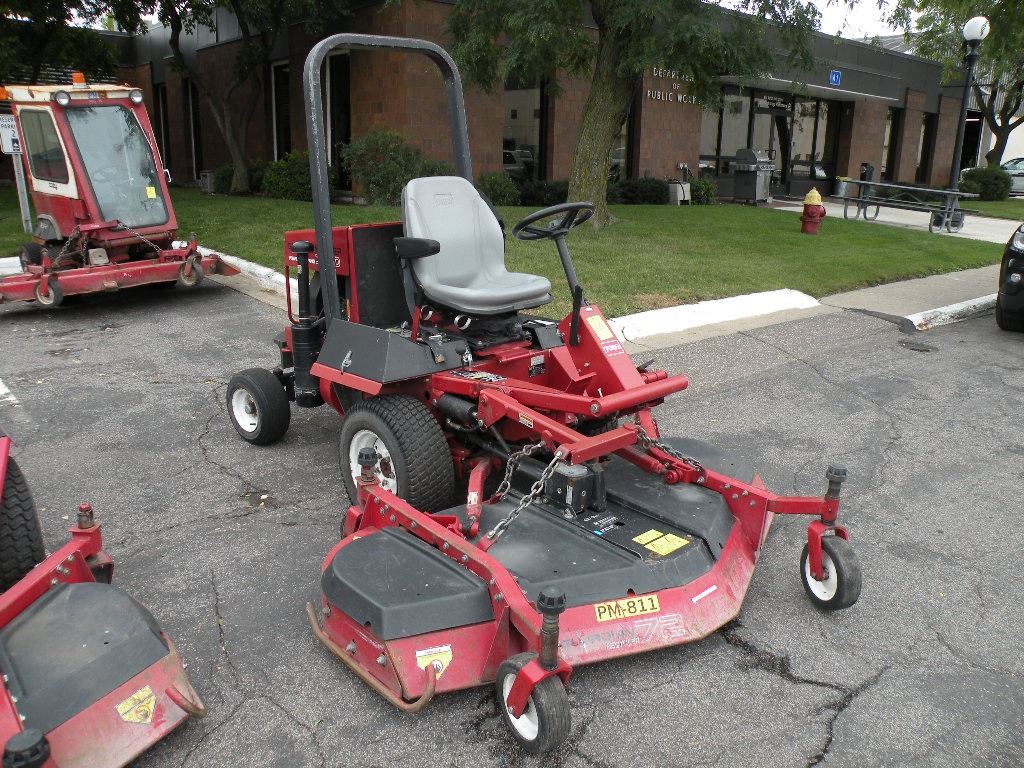 Toro Groundsmaster 325D mower SN80564