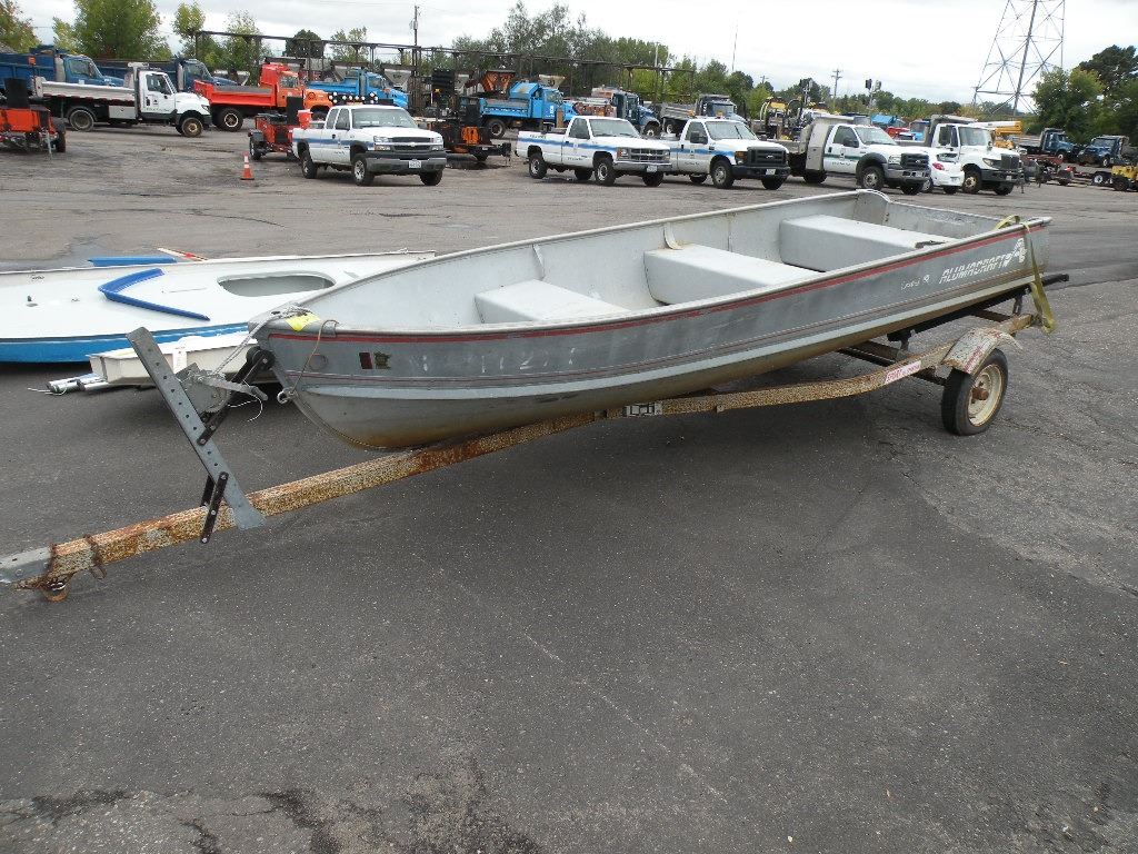 Alumacraft T14S boat w/ trailer SNXXX