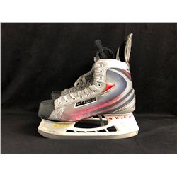 BAUER VAPOR XVI HOCKEY SKATES (SIZE 8)