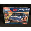 Image 1 : MONOGRAM - #88 DALE JARRETT - QUALITY CARE THUNDERBIRD - 1:24 SCALE MODEL KIT