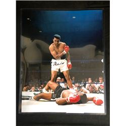 MUHAMMAD ALI SIGNED 16 X 20 BOXING PHOTO (MOUNTED COA)