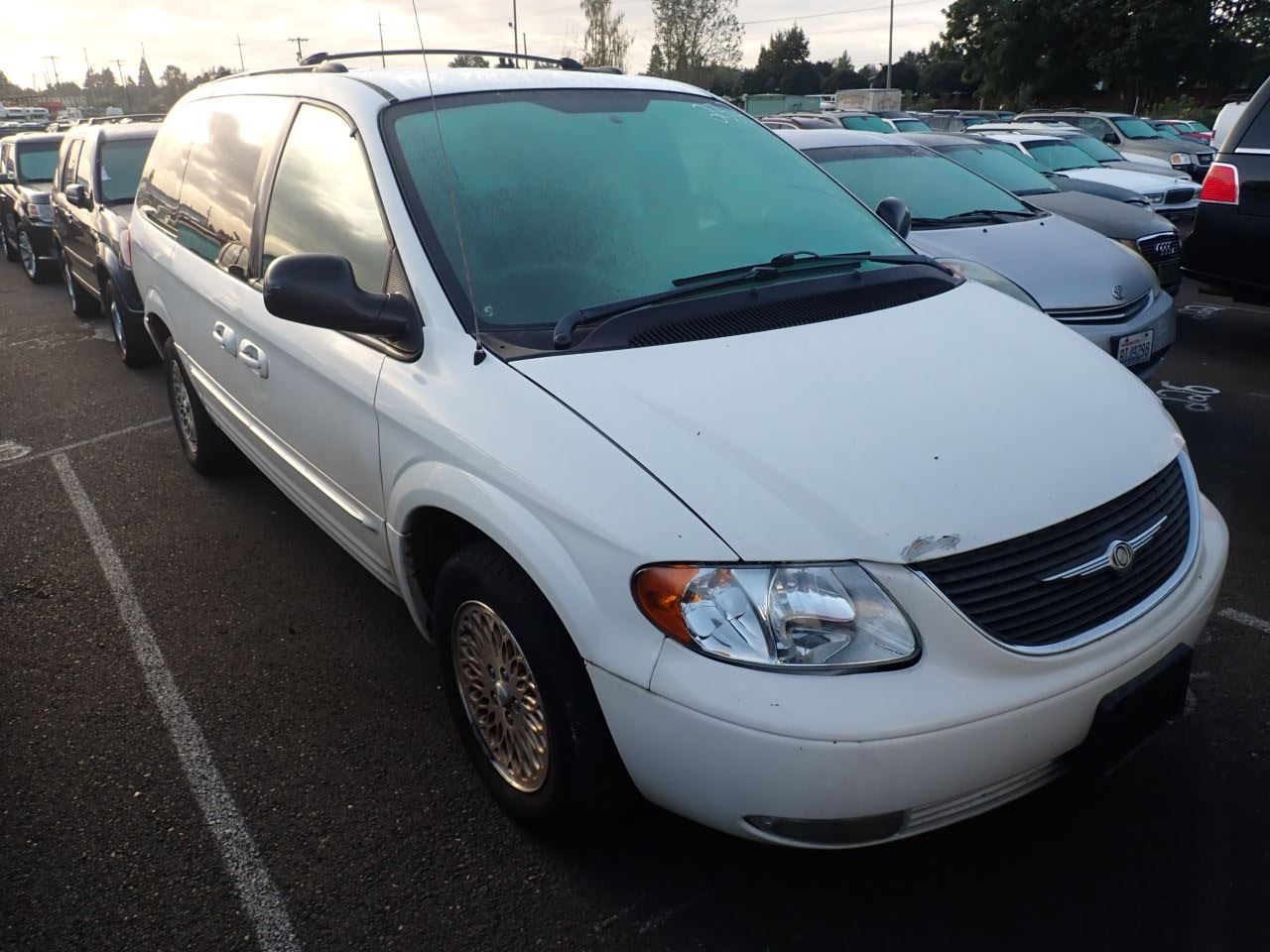 Chrysler town country 2003