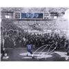 Image 1 : Ray Lewis Signed Baltimore Ravens 16x20 Photo (Beckett COA)