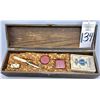 Image 10 : Gentleman’s Gambling Box with contents