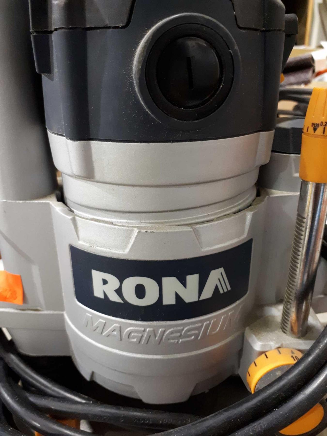 Router Rona Model: 2001520