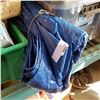 Image 1 : LARGE BLUE TARP