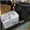 Image 1 : IGLOO ICE MACHINE AND ROYAL PAPER SHREDDER