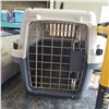 Image 2 : SMALL PET CRATE