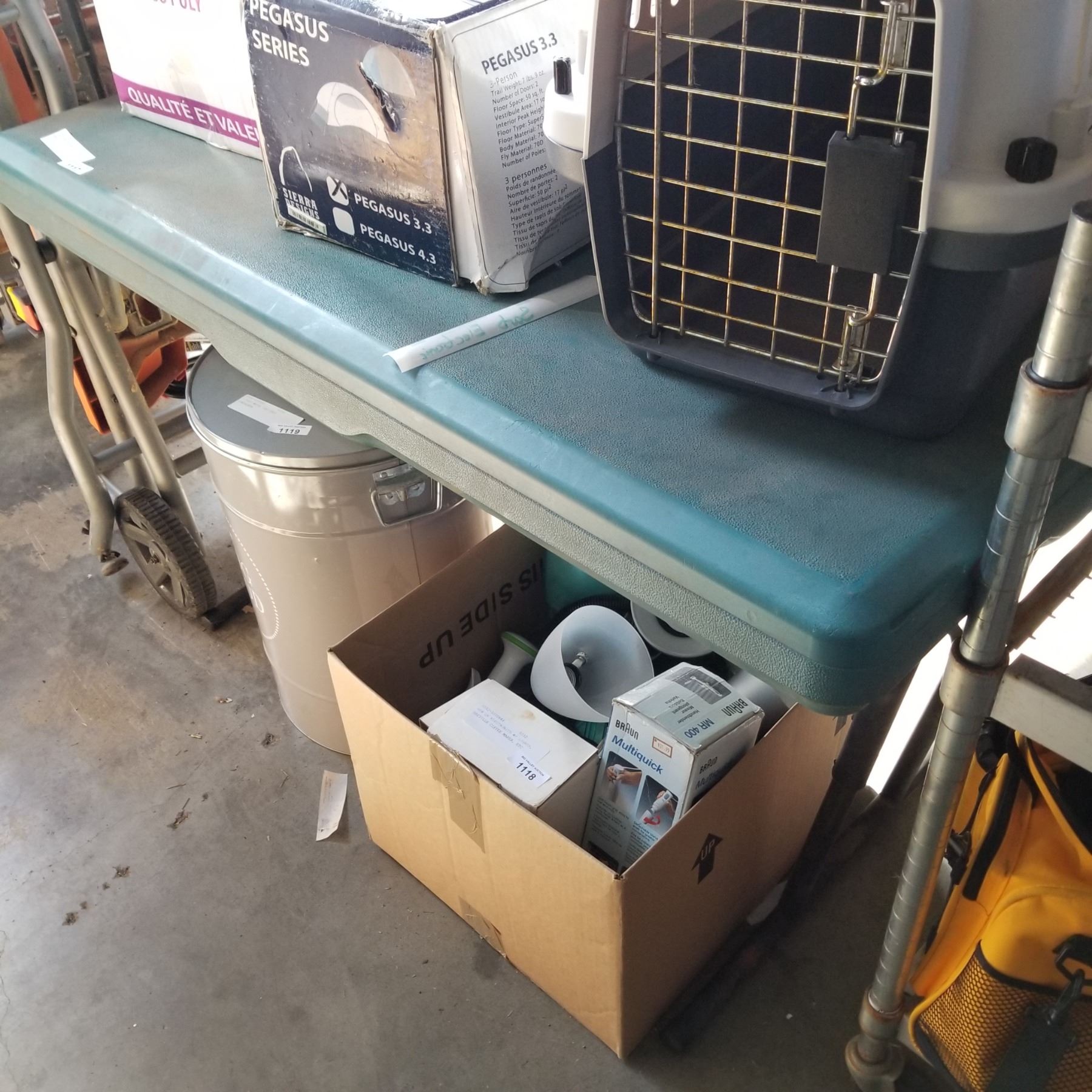 COLLASPABLE GREEN PLASTIC WORK TABLE - Big Valley Auction