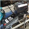 Image 1 : 3 BATTERIES