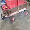 Image 4 : WAGON AND JERRY CANS