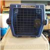 Image 3 : MEDIUM SIZE CLASSIC KENNEL CARRIER AND SMALL BLUE PET CARRIER