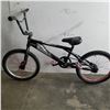Image 1 : DIAMOND BACK BMX BIKE