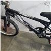 Image 2 : DIAMOND BACK BMX BIKE