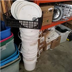 LOT OF WHITE BUCKETS WITH LIDS