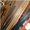 Image 1 : APPROXIMATELY 300 LINEAL FEET OF PICTURE FRAME