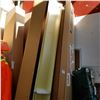 Image 2 : 8FT FLOURESCEN FIXTURE - TAKES 4 4FT F8 BULBS W/ BALLASTS