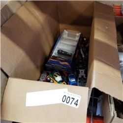 BOX OF MOSTLY VINTAGE HOTWHEELS AND OTHER CARS