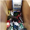 Image 3 : BOX OF MOSTLY VINTAGE HOTWHEELS AND OTHER CARS