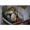 Image 1 : BOX OF JEWELLERY