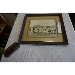 VINTAGE GLASSES AND PICTURE