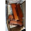 Image 2 : BOX OF NEW FOUNTAIN PENS AND WOODEN CASES