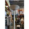 Image 2 : WHITE FLOOR LAMP