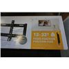 Image 2 : NEW OVERSTOCK INSIGNIA 13-32 INCH FIXED POSITION TV WALL MOUNT 40LB CAPACITY