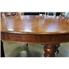 Image 3 : ROUND MAHOGANY DINING TABLE W/ 8 BALOON BACK CHAIRS
