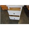 Image 4 : WHITE DRAWER NIGHT STANDS