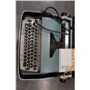 Image 2 : TYPE WRITER IN BLACK CASE