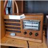 Image 1 : THOMAS VINTAGE LOOK RADIO