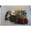 Image 3 : SMALL CLEAR TOTE OF COLLECTIBLES AND WORLD COINS