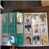 Image 2 : BINDER OF 1975-78 OPEECHEE HOCKEY STAR CARDS