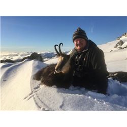 5-day New Zealand Tahr and Chamois Hunt for Two Hunters and a $1,000 Credit Towards Red Stag