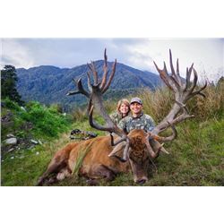 6-day New Zealand Gold-Medal Red Deer, Tahr and Chamois Hunt for Four Hunters