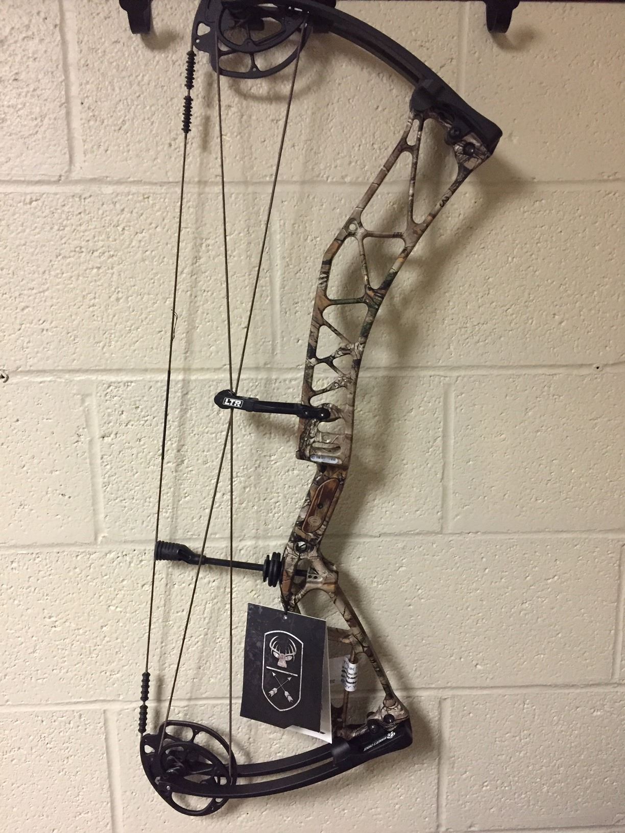 Elite Ritual Compound Bow