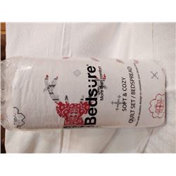 Queen Size Reindeer Pattern Quilt