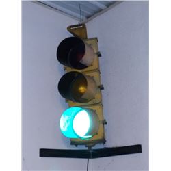 Hooded Traffic Light Signal, Works