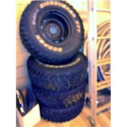 Set of 4 Like-New Cooper Discoverer STT Pro Tires on Rims