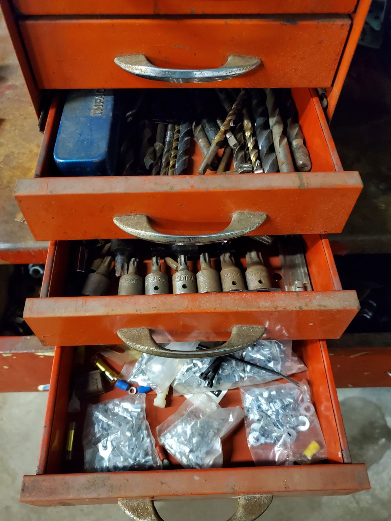 Vintage cornwell tool box Clearance