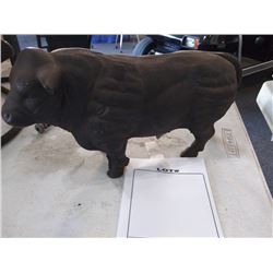 ANTIQUE CAST IRON ANGUS BULL