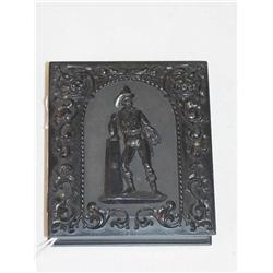 1/6 PLATE GUTTA PERCHA CASE W/ STANDING FIREMEN (