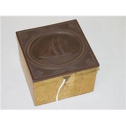  GUTTA PERCHA MANS COLLAR BOX W/ AMERICAN CLIPPER