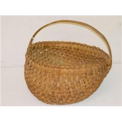  12 SPLIT BUTTOCKS BASKET W/ HANDLE - MINOR BREAK