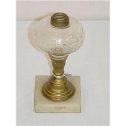  SANDWICH OIL LAMP W/ CLEAR FONT W/ STAR & SHIELD