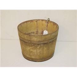  12 SHAKER SAP BUCKET W/ TRACES OF OLD MUSTARD PA