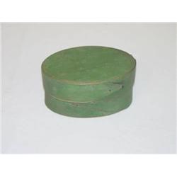  4 1/2 OVAL FINGERED PANTRY BOX IN OLD GREEN PAIN