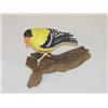 Image 1 :  SMALL CRAVED & PAINTED BIRD-GOLDFINCH SIGNED BLA