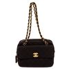 Image 7 : Chanel Black Quilted Fabric CC Shoulder Bag